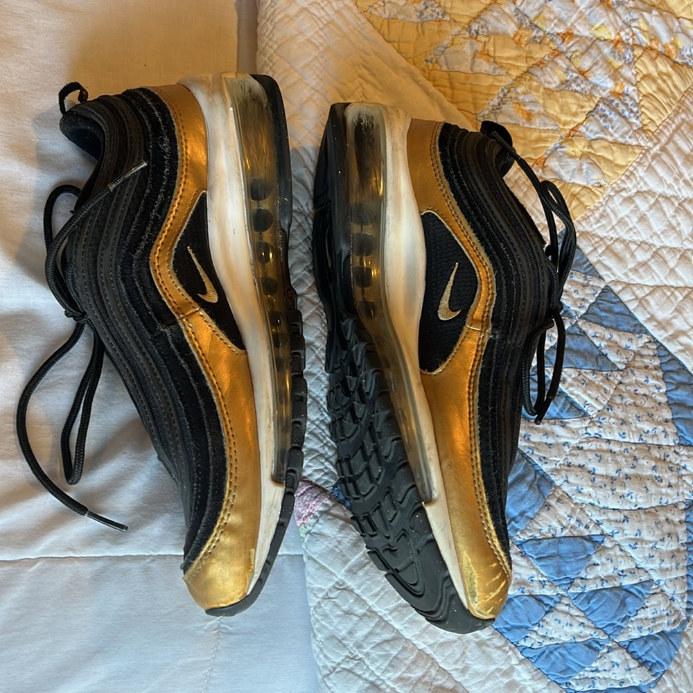 Nike Air Max 97 Black Metallic Gold Tennis Shoes Sneakers - Picture 3 of 12
